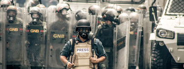 Hur man filmar på ett säkert och etiskt sätt inför eventuella polismissbruk vid en protest (eller någon annan situation)