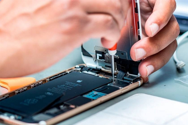 Cep telefonlarını tamir etme hakkı: Apple sonunda aklı başına geldi