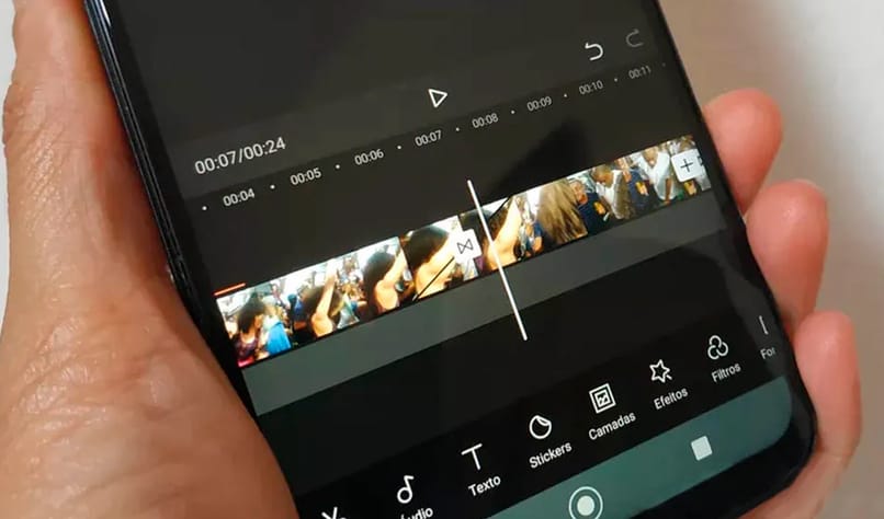 Uygulamalar CapCut'ta mobilden video yakınlaştırma efekti nasıl yapılır? Çok kolay! Günümüzde kullanan çok kişi var...
