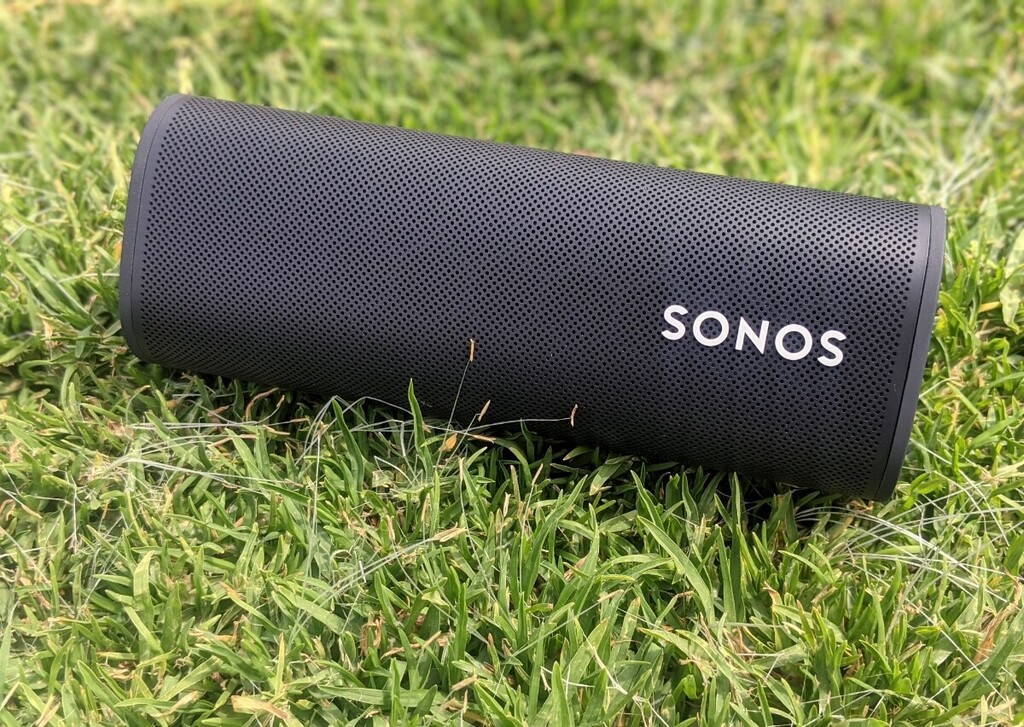 Sonos, özerkliği, başka bir hoparlörle stereo bağlantısını geliştiren Roam hoparlörünü günceller ve tesadüfen Sonos S2 uygulamasını günceller
