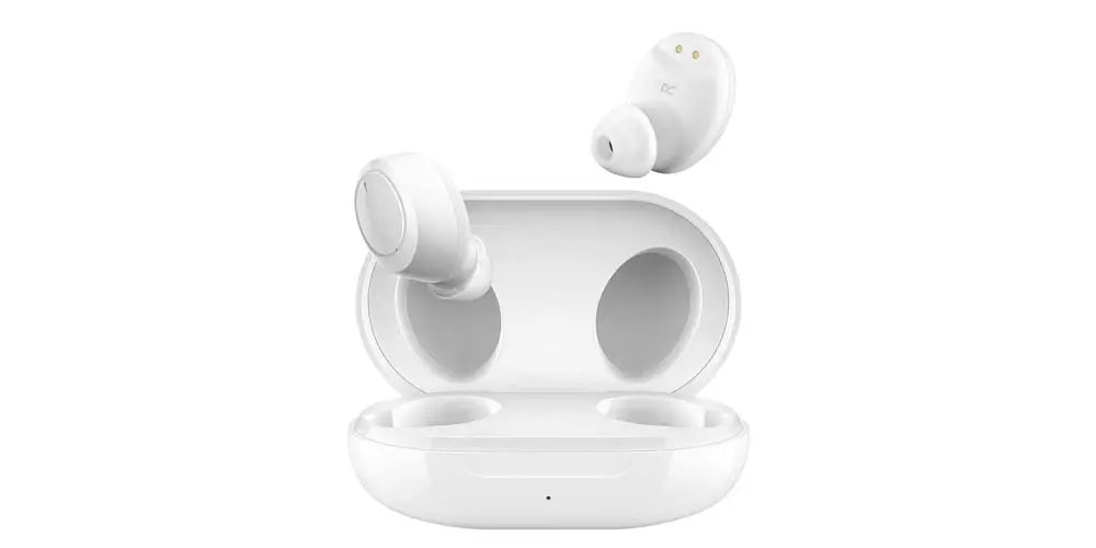 Beyaz renkte OPPO Enco W11 kulaklık